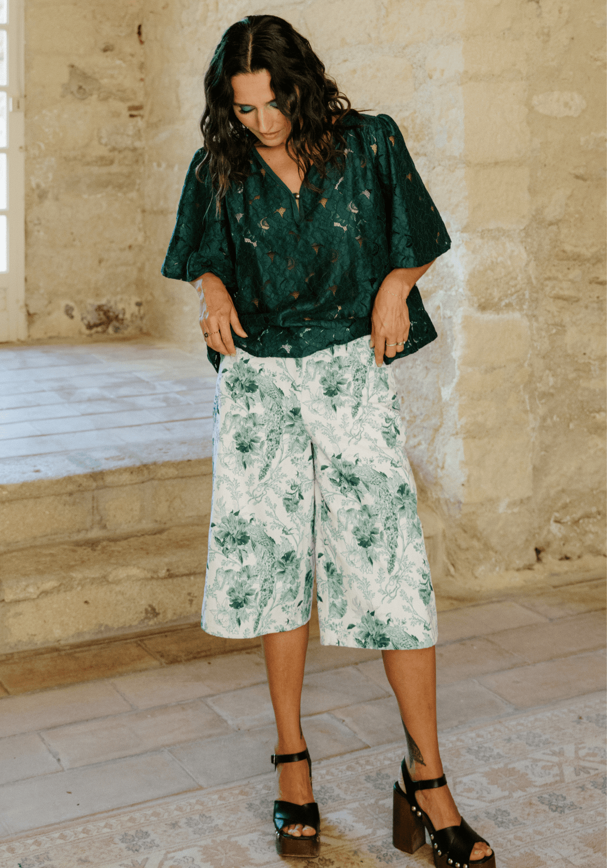 Tissu gabardine de coton imprimée Manifesto - Plusieurs coloris - Maison Fauve
