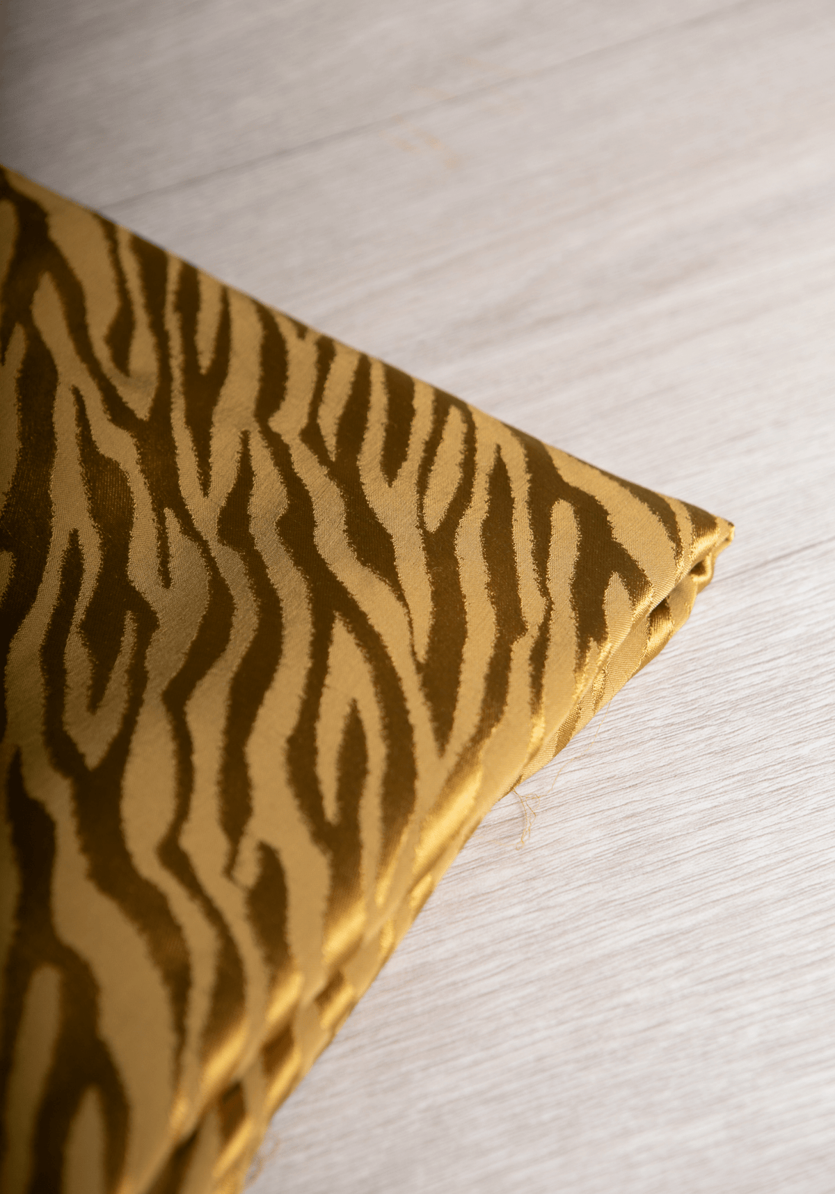Tissu jacquard de viscose Tiger - Plusieurs coloris - Maison Fauve
