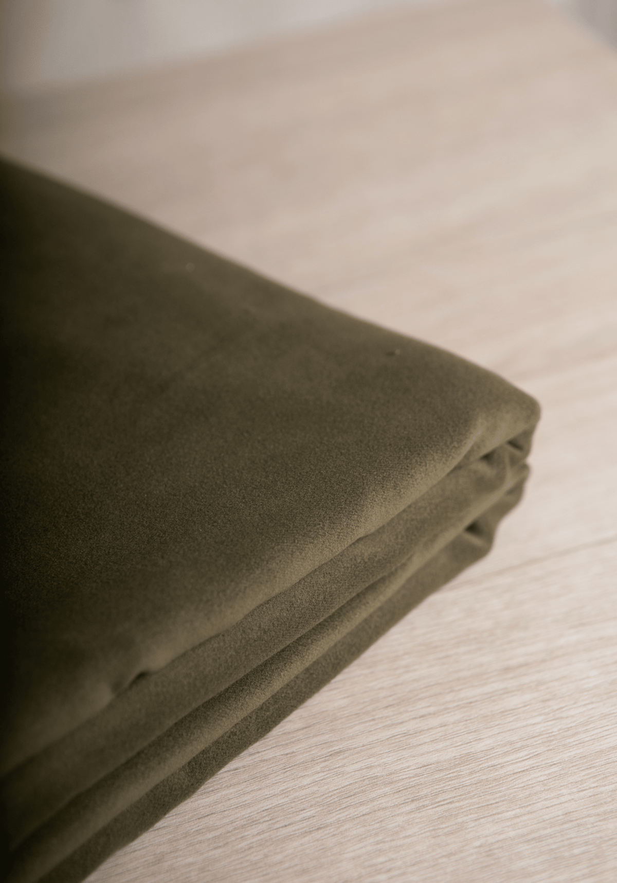Suédine beige, marron ou vert mousse au mètre - Tissu aspect daim - Maison Fauve