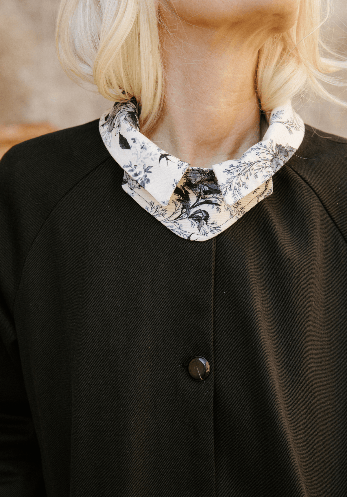 Tissu gabardine de coton imprimée Manifesto - Plusieurs coloris - Maison Fauve