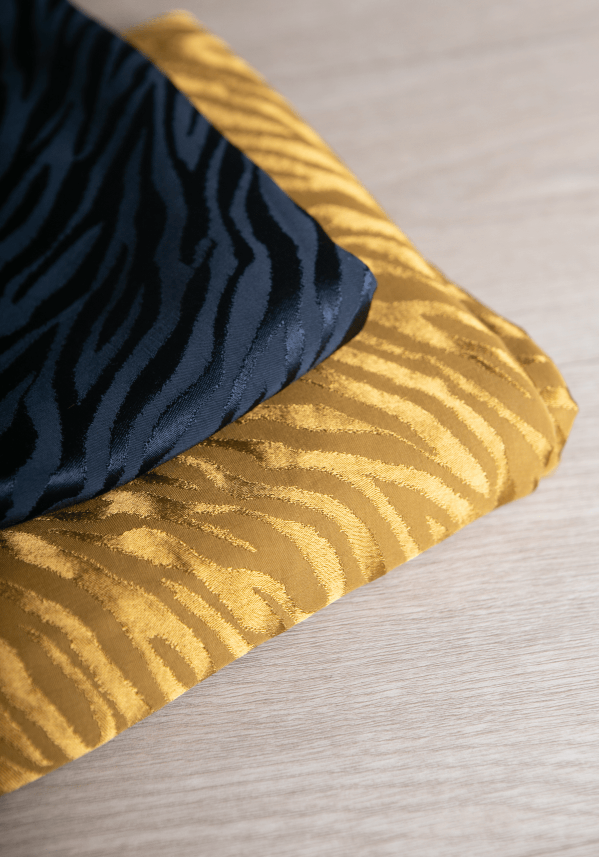 Tissu jacquard de viscose Tiger - Plusieurs coloris - Maison Fauve