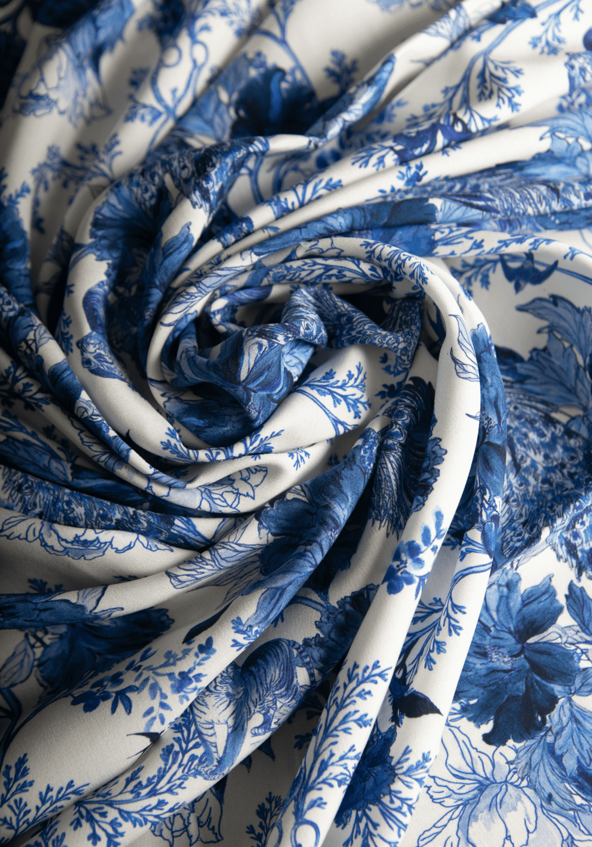 Tissu popeline de viscose imprimée Manifesto - Plusieurs coloris - Maison Fauve