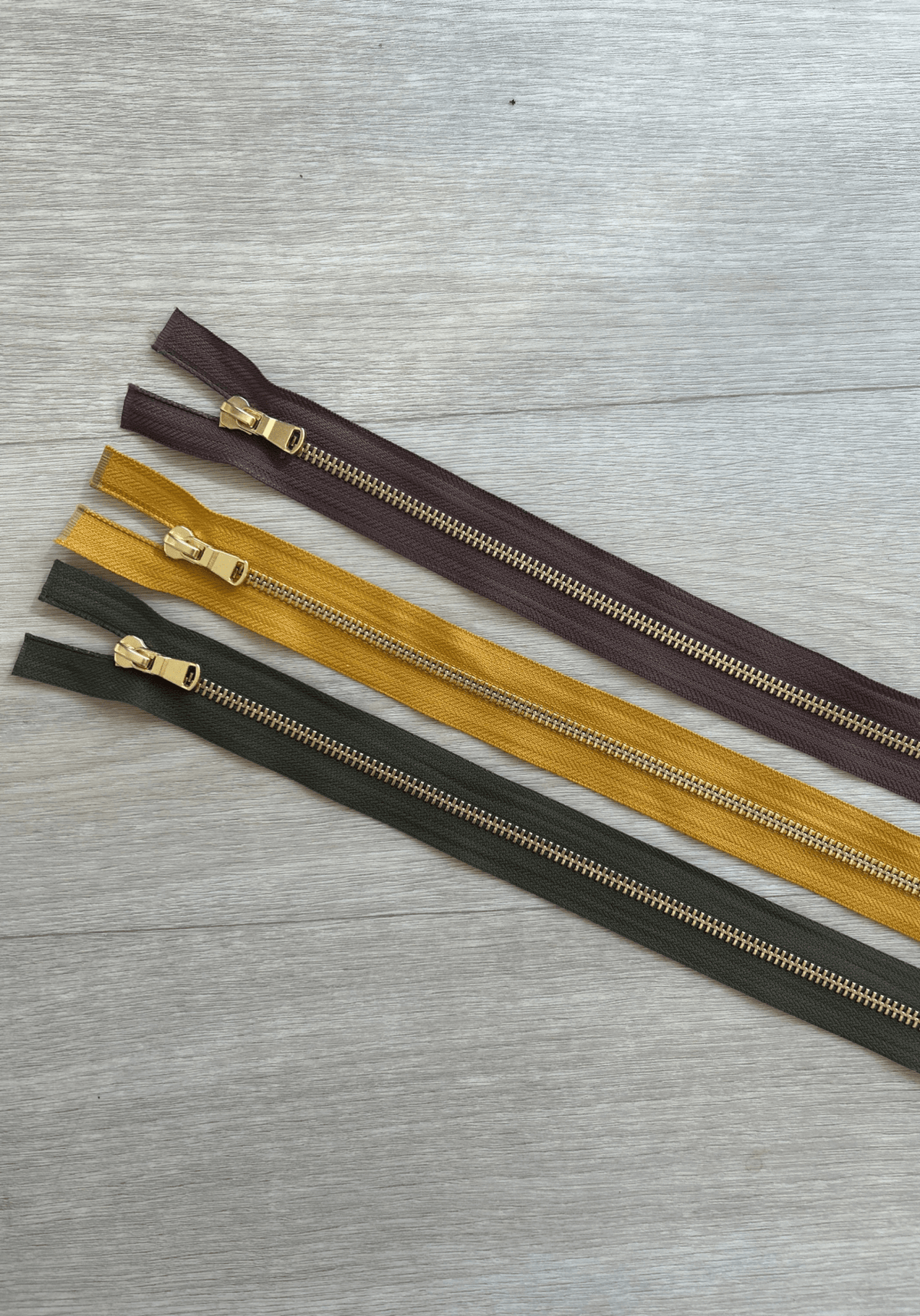 Zip 45 cm séparable pour veste et blouson - Plusieurs coloris - Maison Fauve